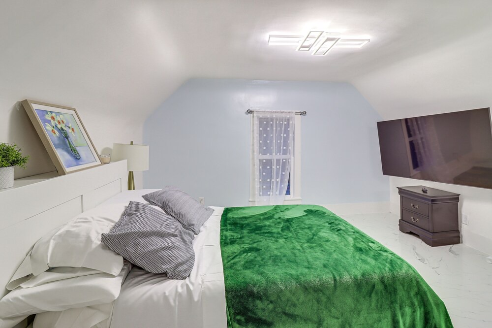 Photo of Bedroom in Belleville