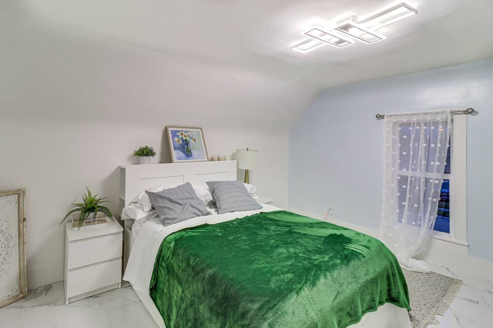 Photo of Bedroom in Belleville