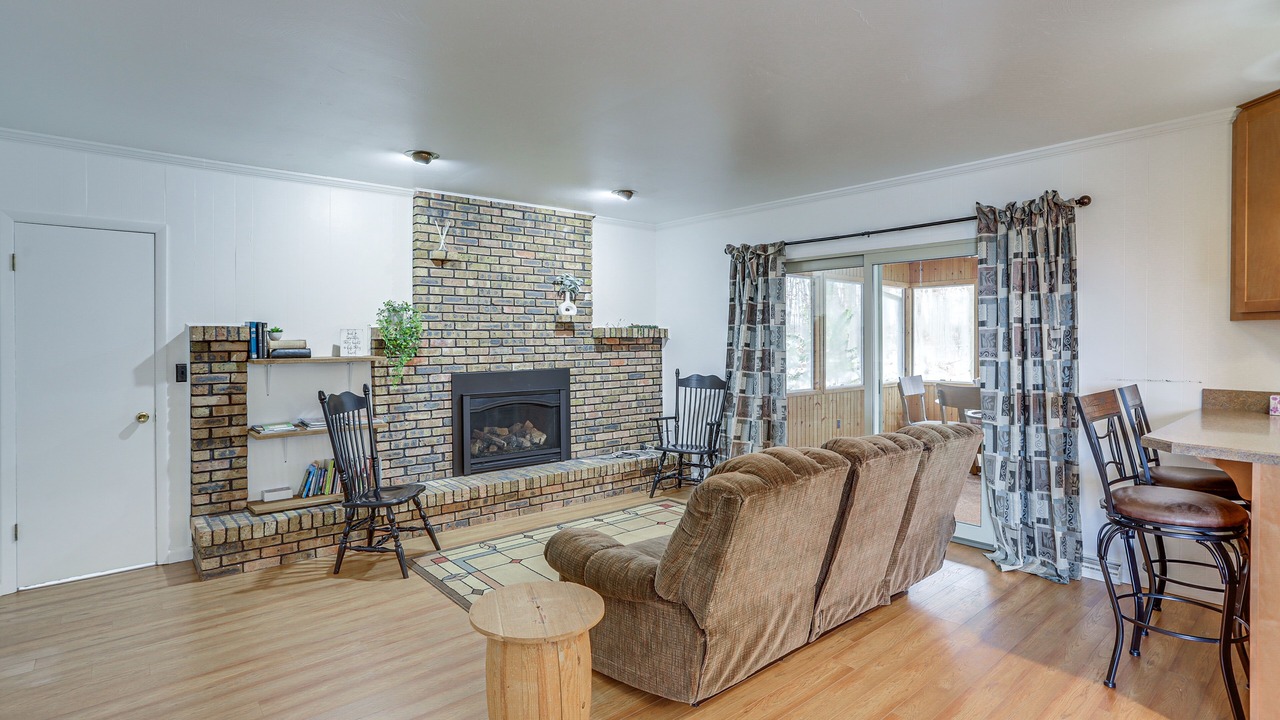 Photo of Livingroom in Nappanee
