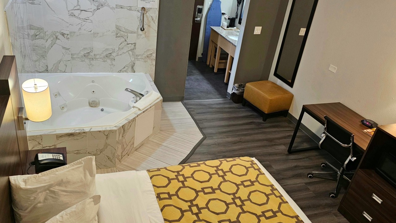 Photo of Bedroom in Calumet City