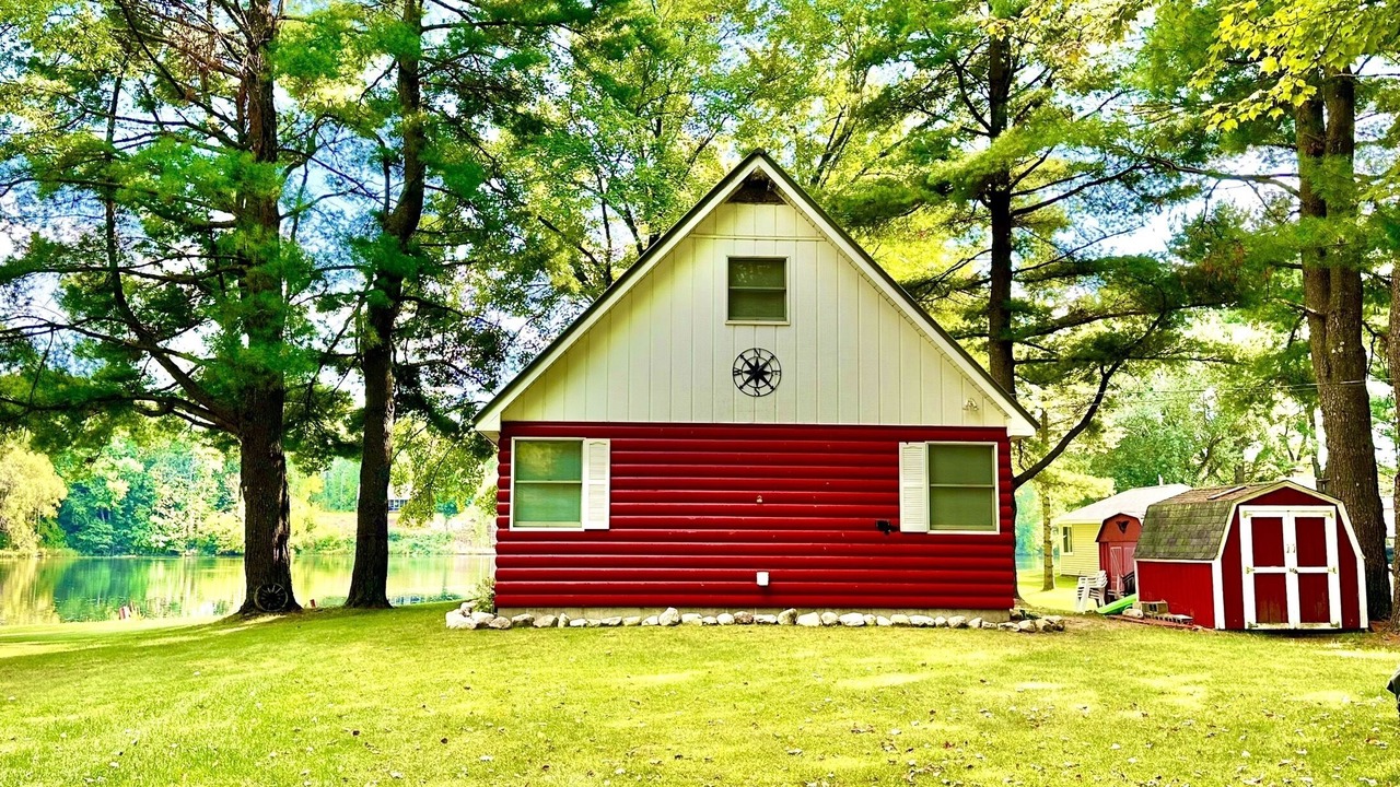 Photo of Outdoor in White Cloud