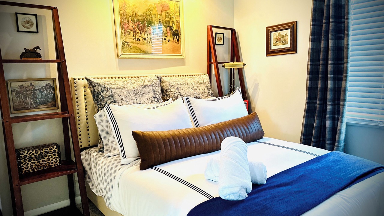 Photo of Bedroom in Three Oaks