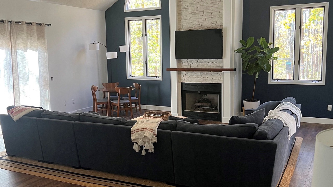 Photo of Livingroom in Paw Paw Lake