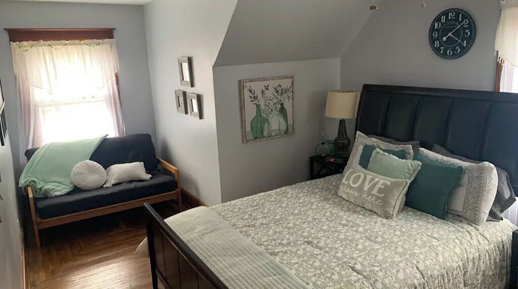 Photo of Bedroom in Bowling Green