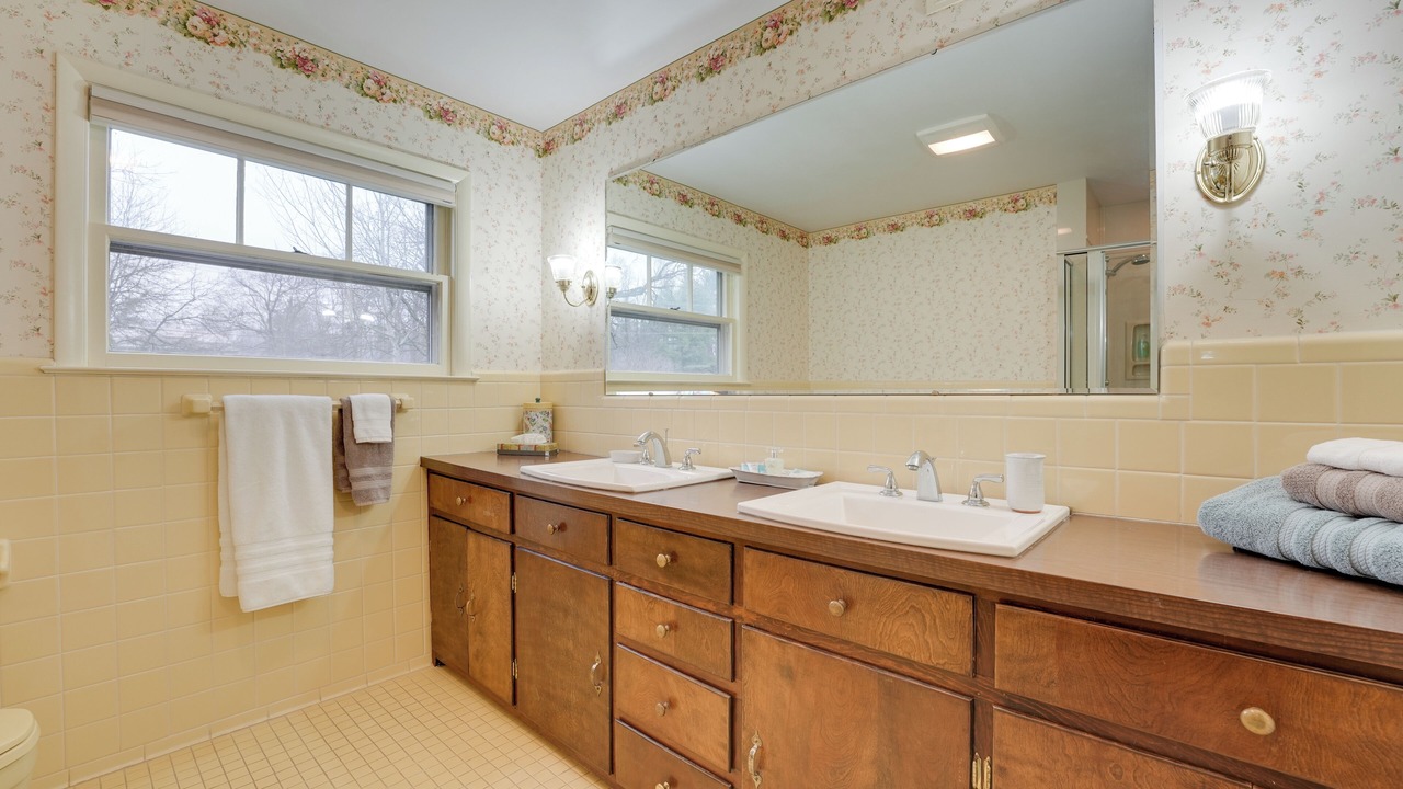Photo of Bathroom in Hillsdale