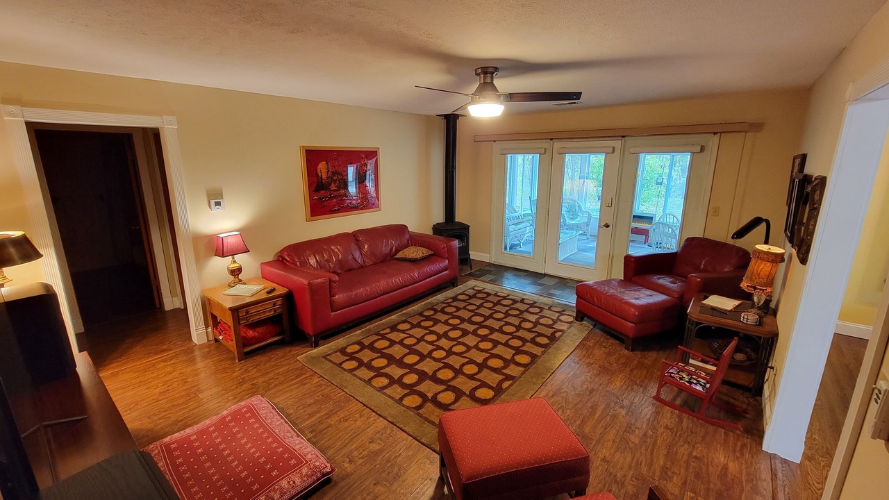 Photo of Livingroom in Lowell