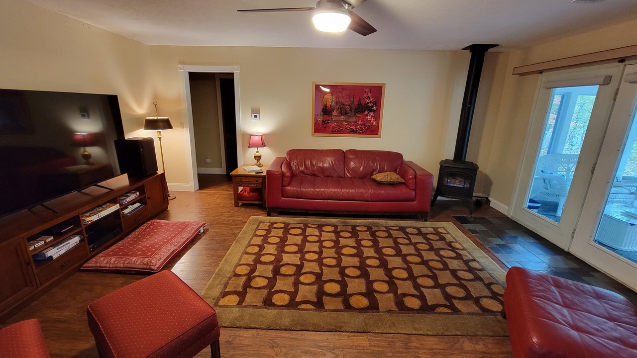 Photo of Livingroom in Lowell