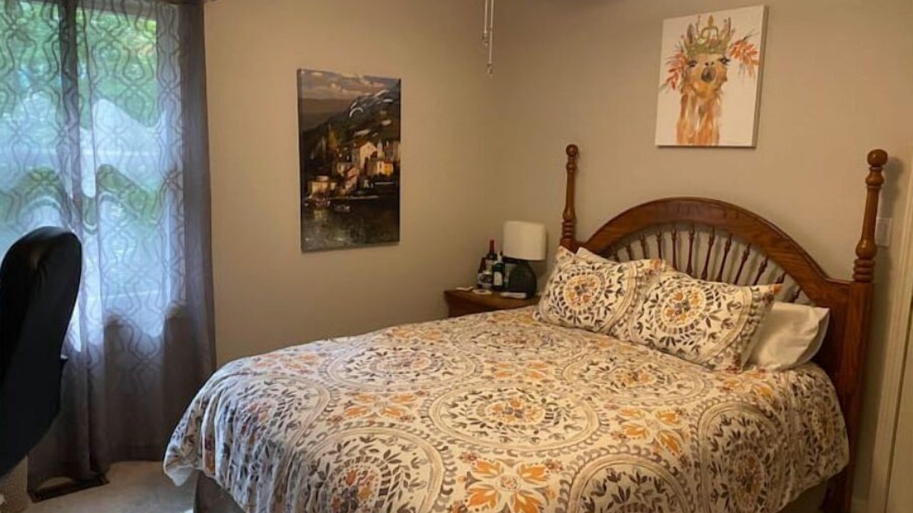 Photo of Bedroom in Niles