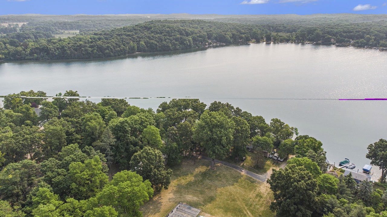 Photo of Outdoor in Grass Lake