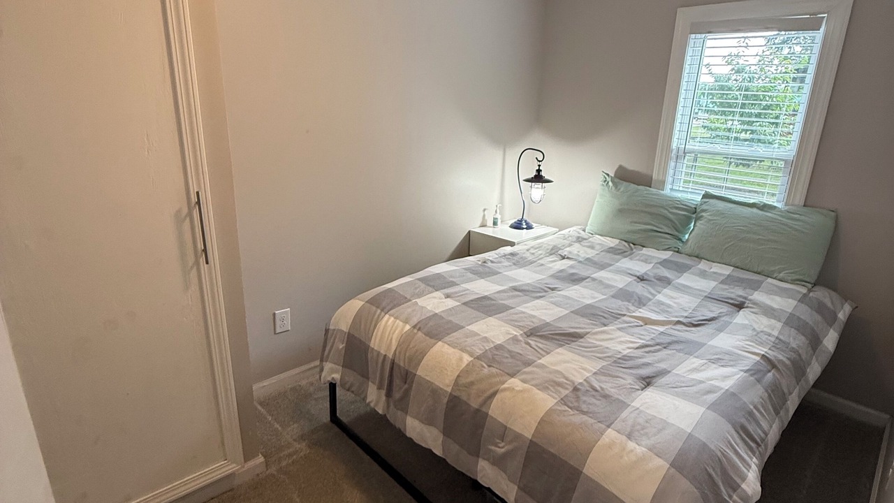 Photo of Bedroom in Sister Lakes