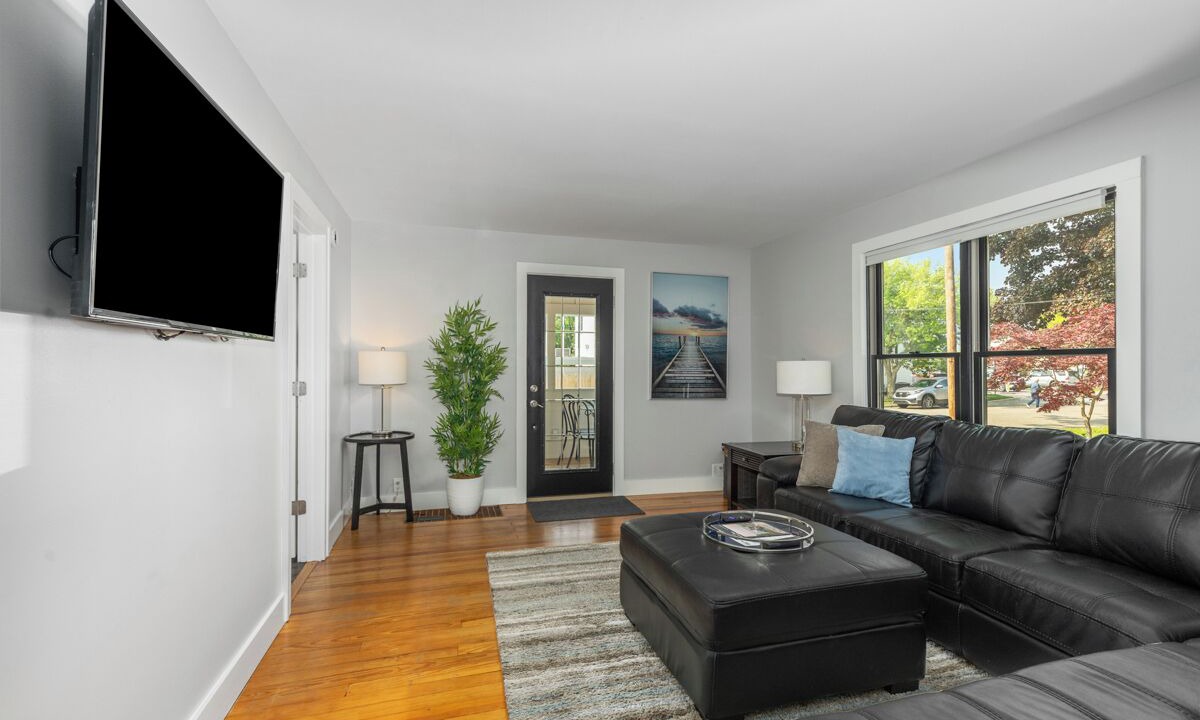 Photo of Livingroom in Saugatuck