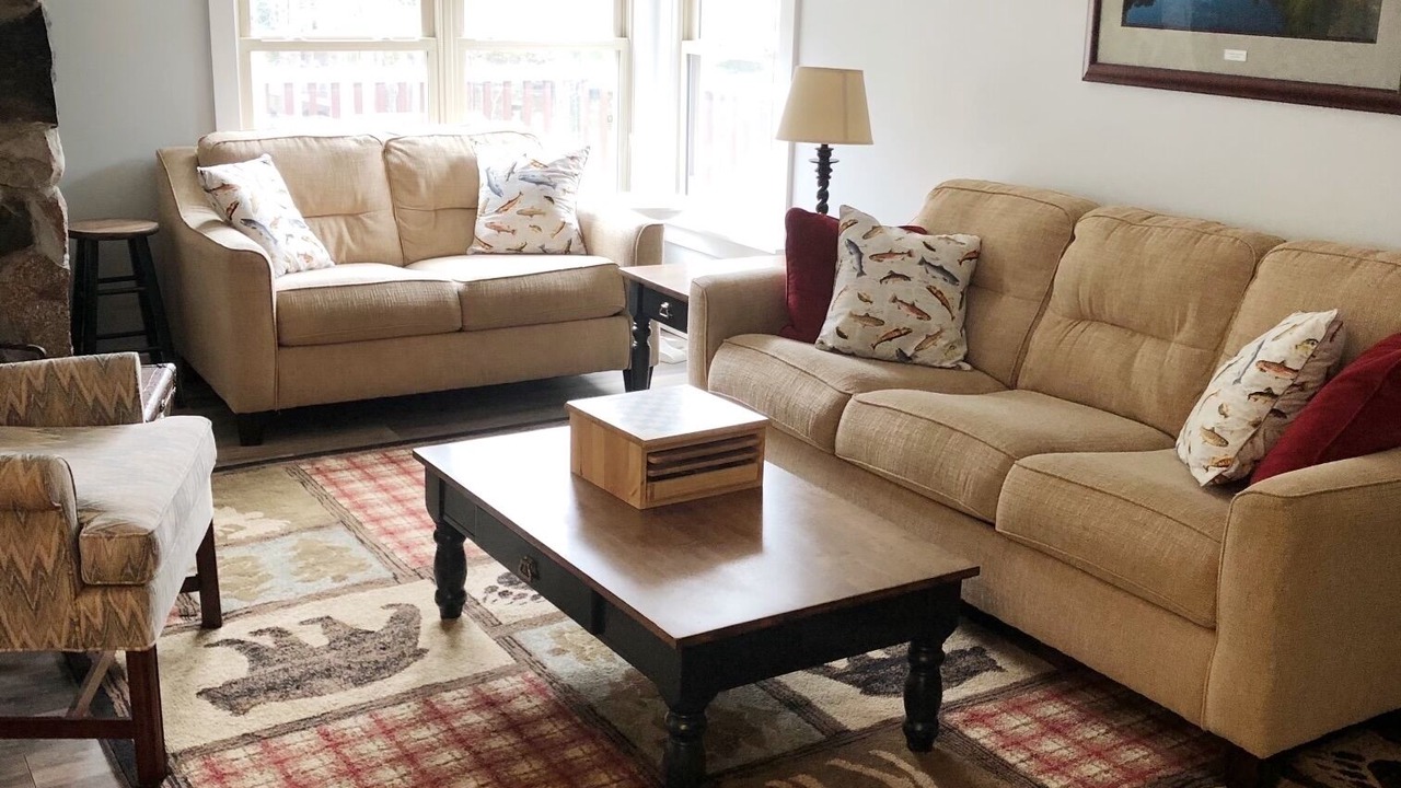 Photo of Livingroom in Grayling