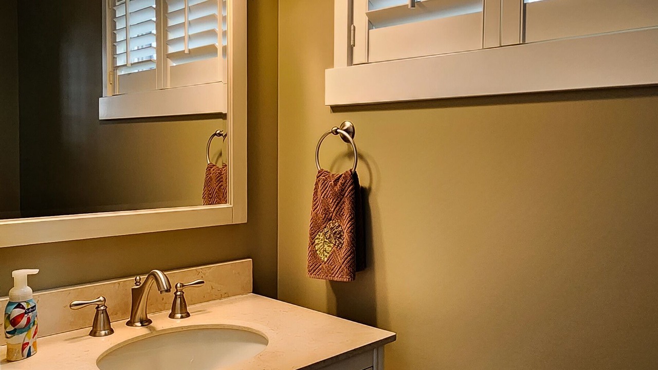 Photo of Bathroom in Coral