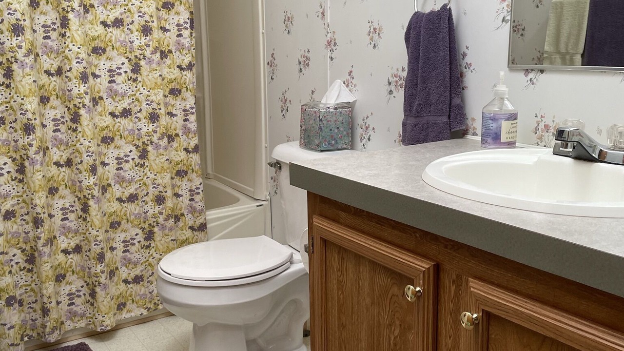 Photo of Bathroom in Lakeside