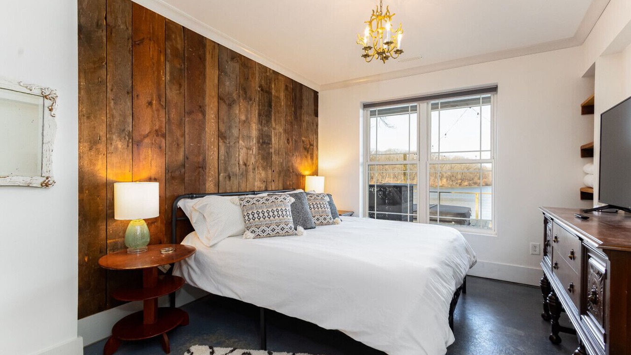 Photo of Bedroom in La Porte