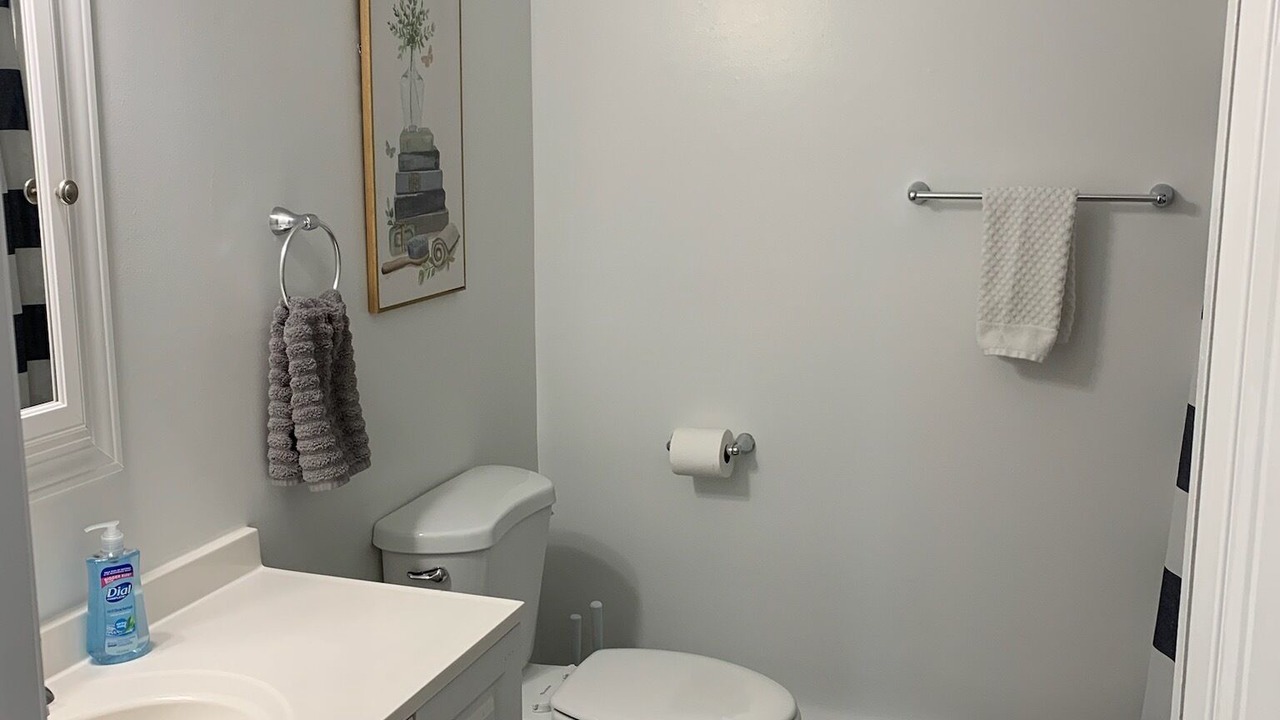 Photo of Bathroom in Holly