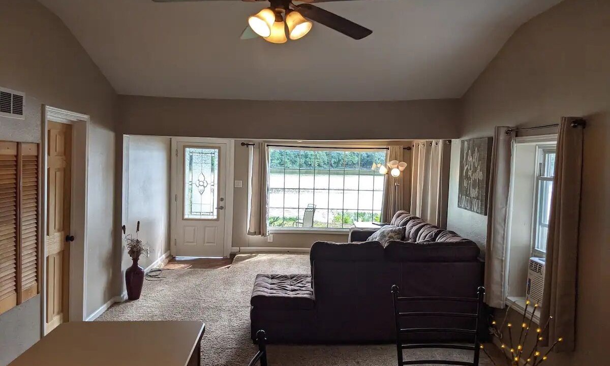 Photo of Livingroom in Colton