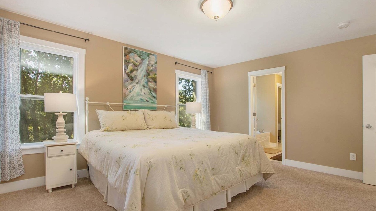 Photo of Bedroom in Saugatuck