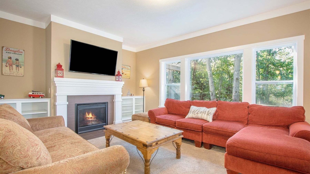 Photo of Livingroom in Saugatuck