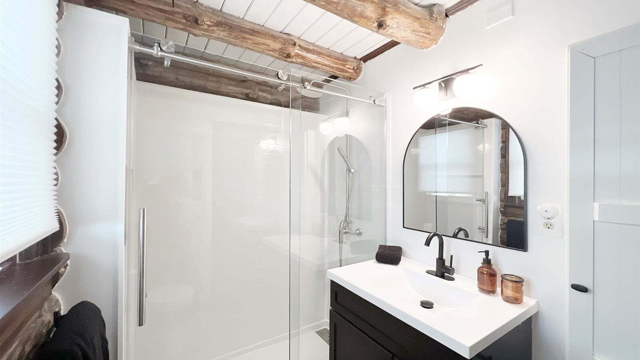 Photo of Bathroom in Glenn
