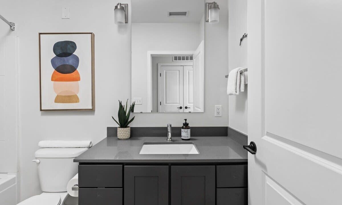 Photo of Bathroom in Meridian-Kessler