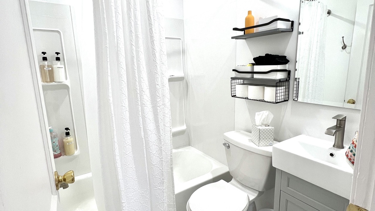 Photo of Bathroom in Lakeside