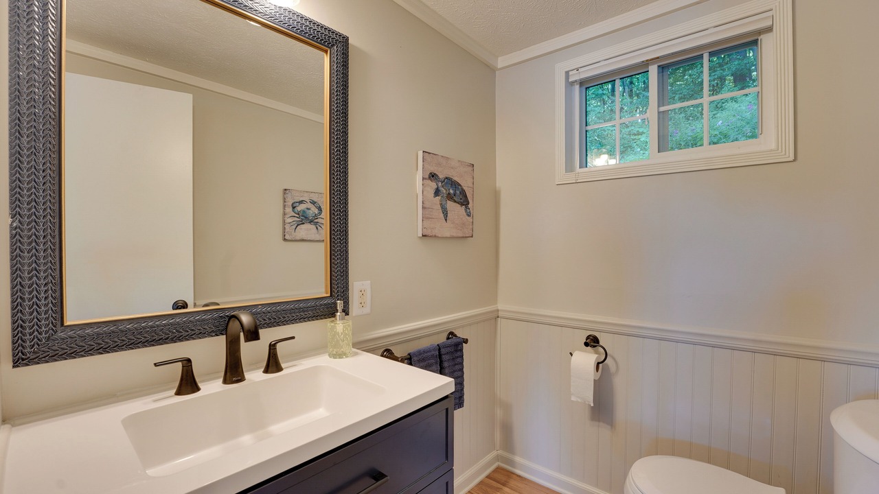 Photo of Bathroom in Smyrna