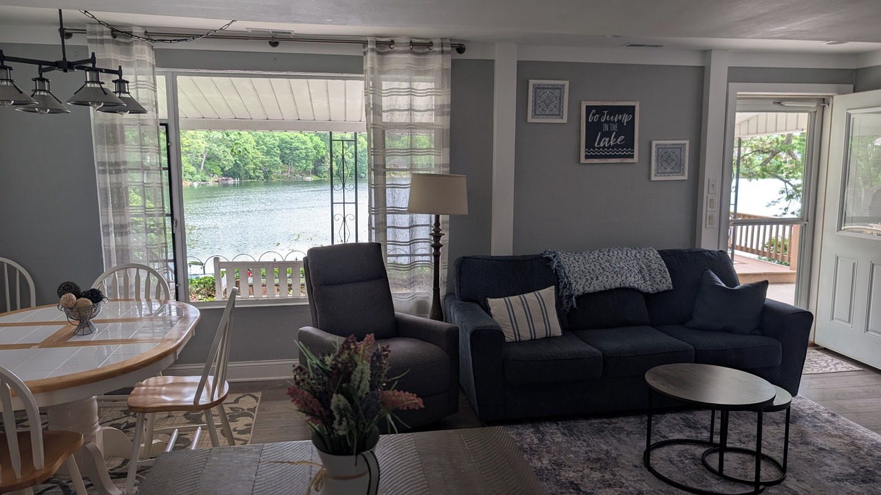 Photo of Livingroom in Syracuse