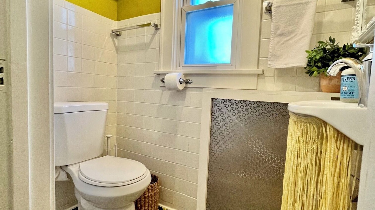 Photo of Bathroom in Keller Park