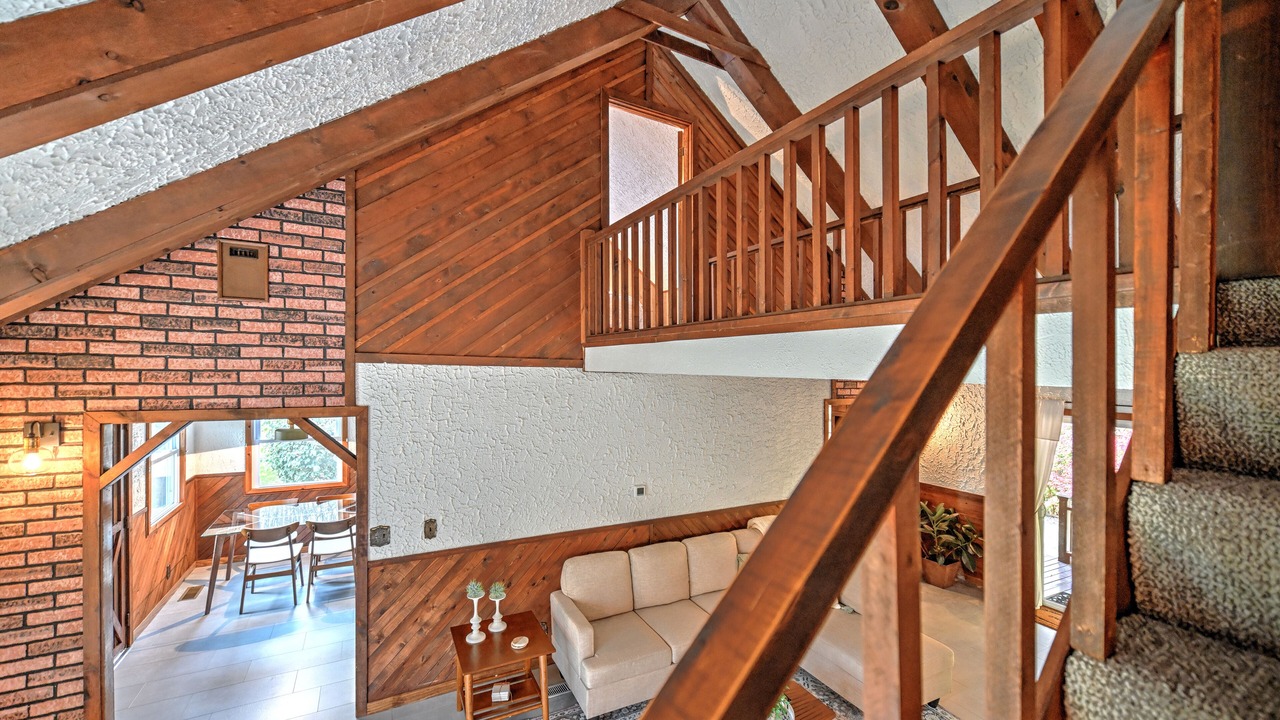 Photo of Livingroom in Middlebury