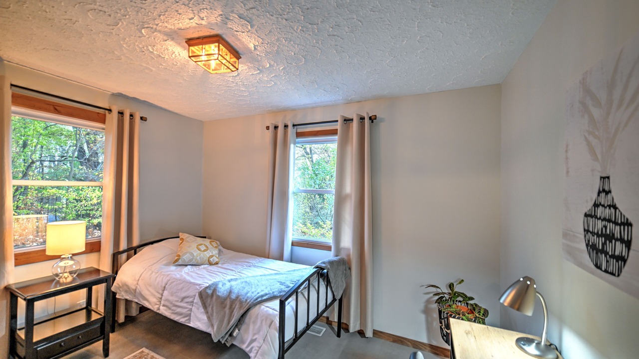 Photo of Bedroom in Middlebury
