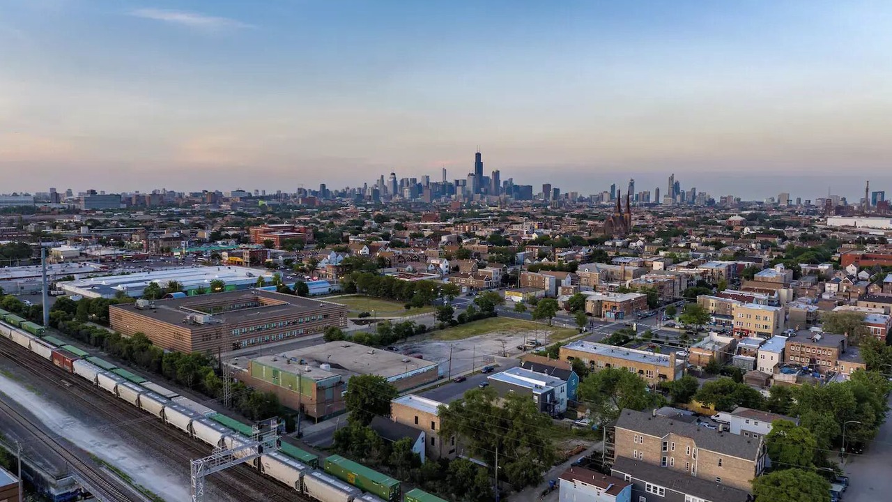 Photo of Others in Heart of Chicago