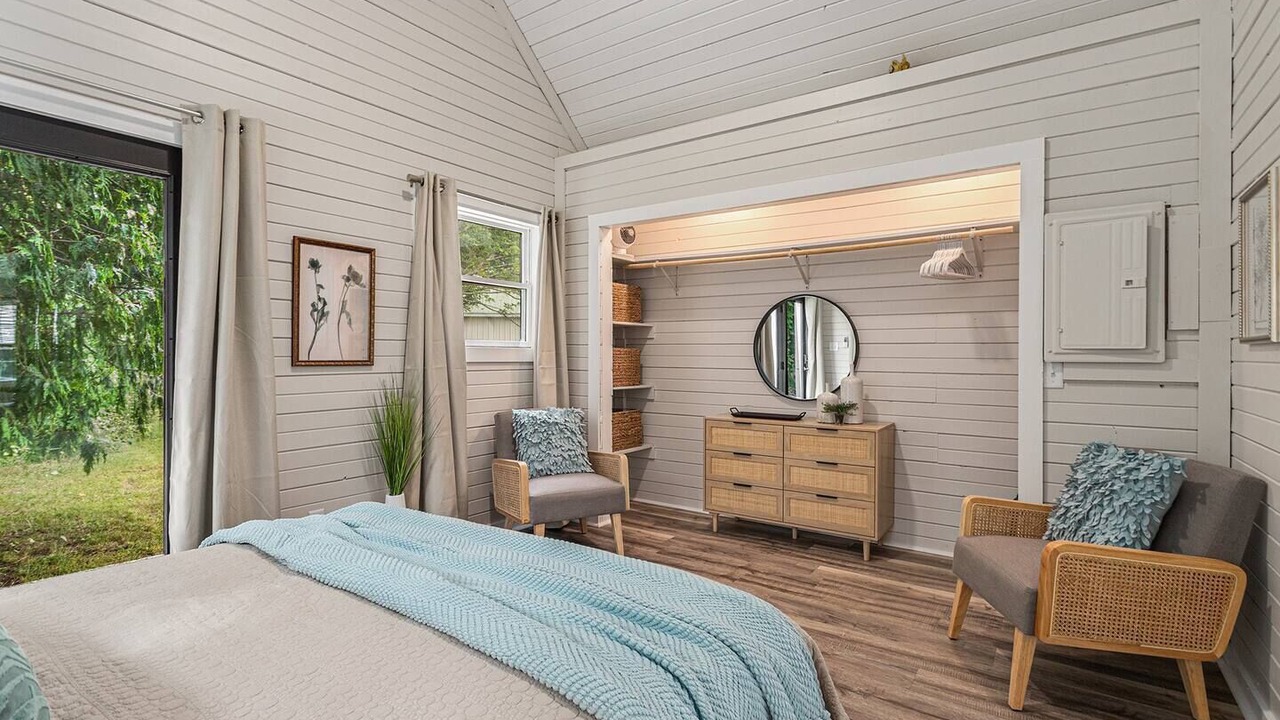 Photo of Bedroom in South Haven