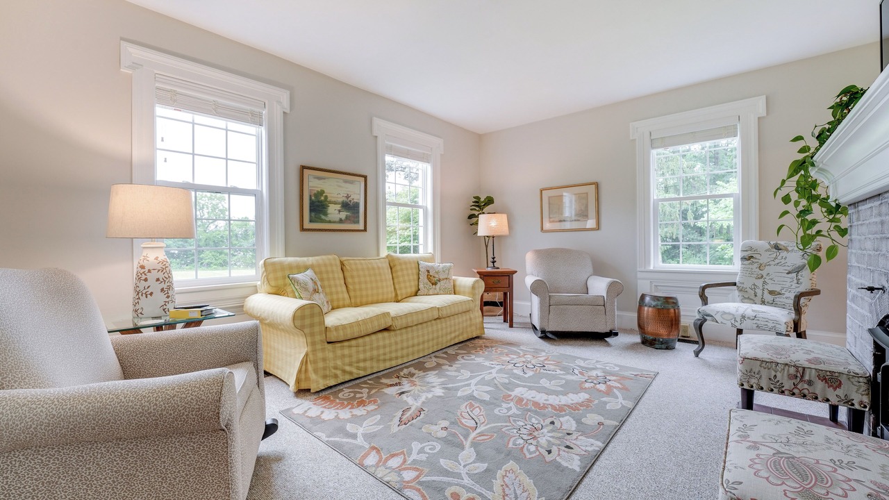 Photo of Livingroom in Westler Lake
