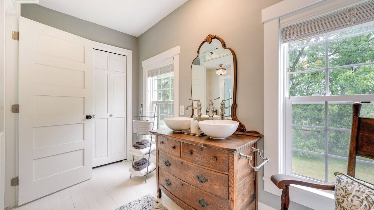 Photo of Bathroom in Westler Lake