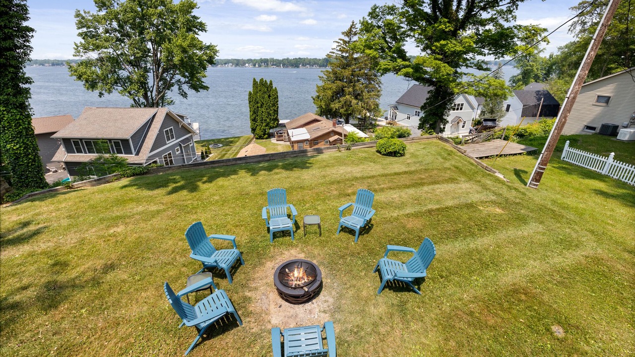 Photo of Outdoor in Paw Paw Lake