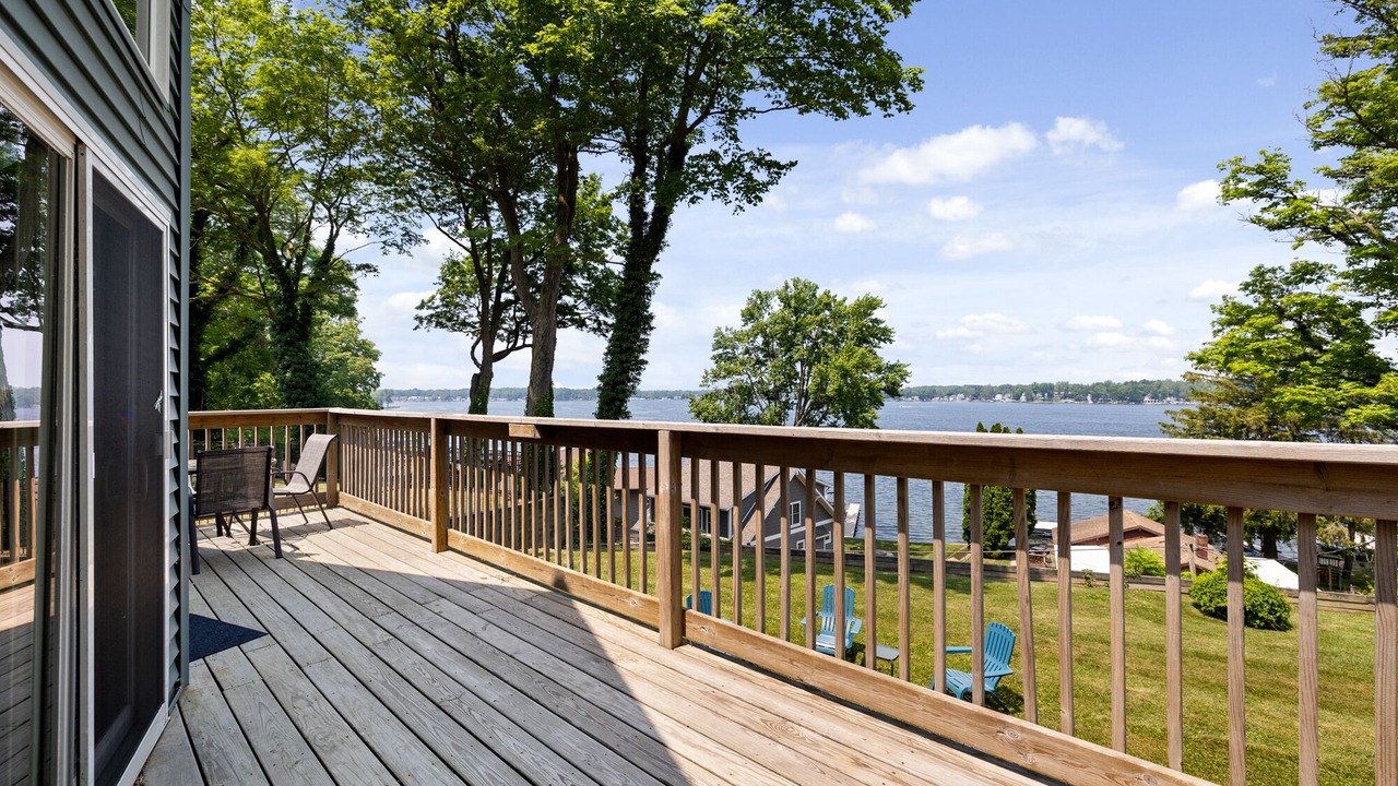 Photo of Bedroom in Paw Paw Lake