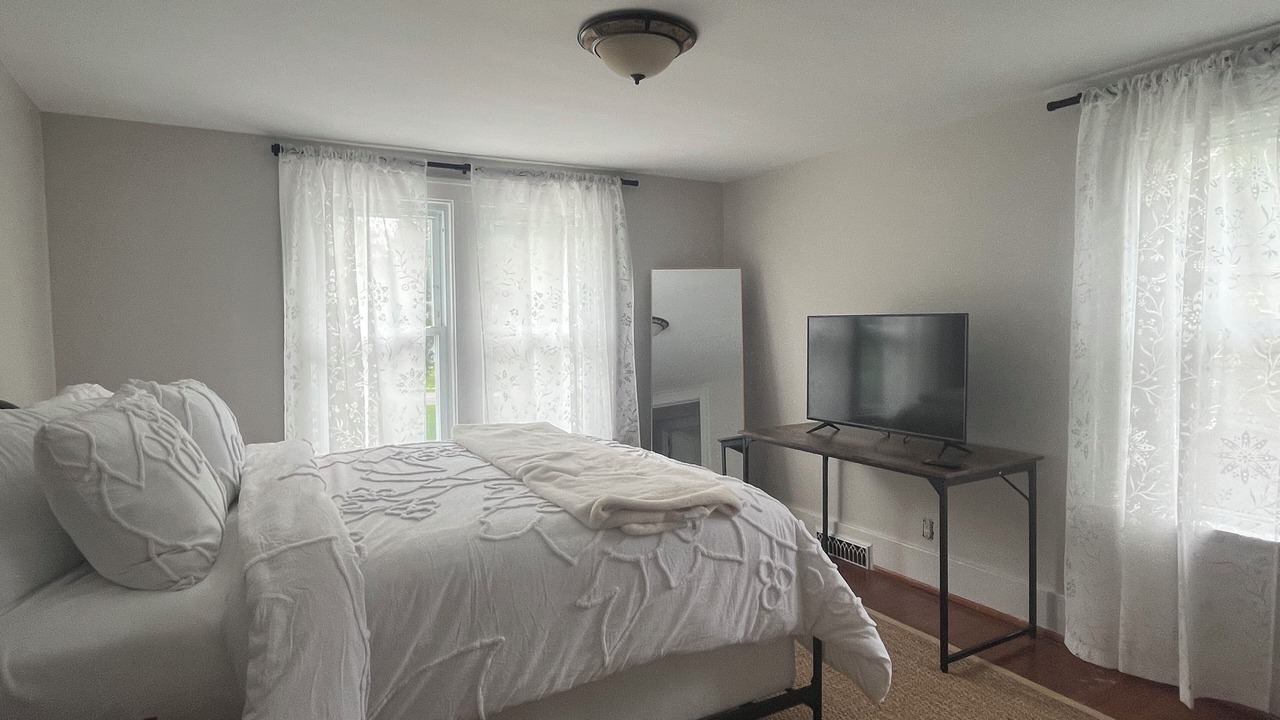 Photo of Bedroom in Northshore Triangle