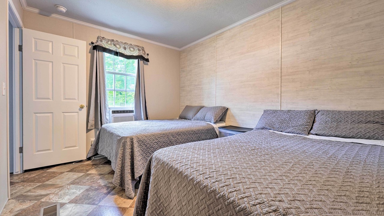 Photo of Bedroom in Cassopolis