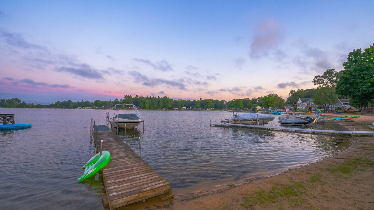 Photo of Others in Twin Lake