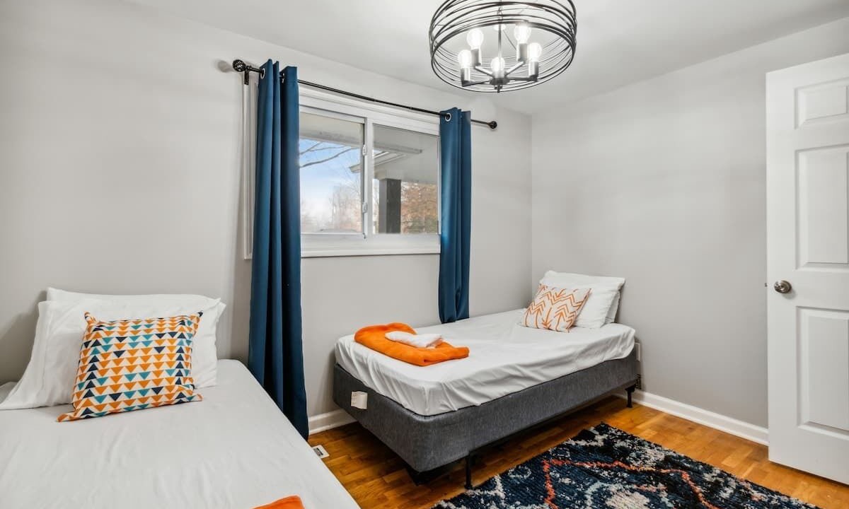 Photo of Bedroom in Lansing