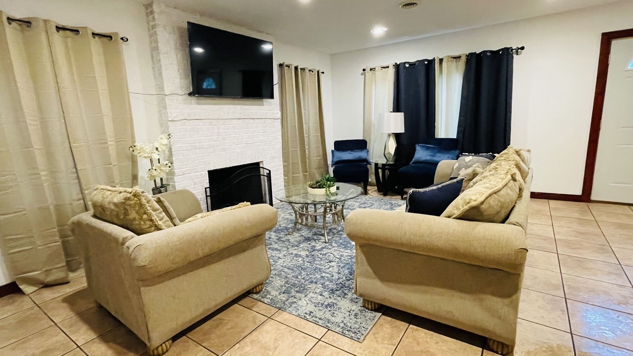 Photo of Livingroom in Markham
