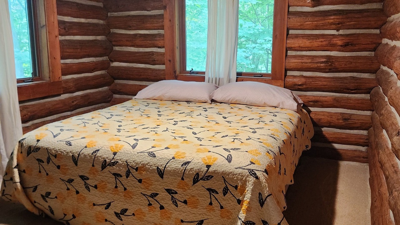 Photo of Bedroom in Walker