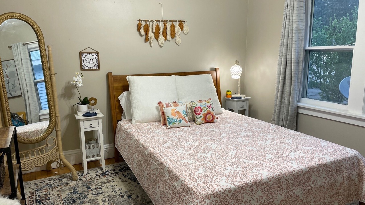 Photo of Bedroom in Lakeside