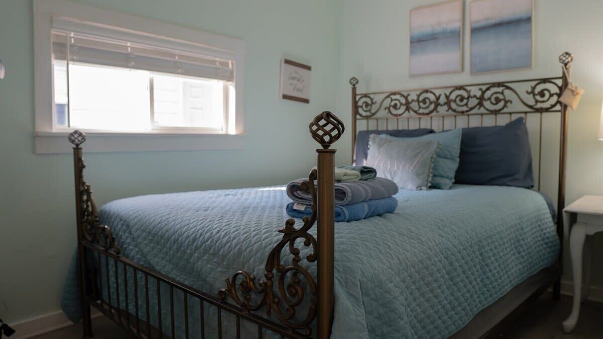 Photo of Bedroom in Sister Lakes