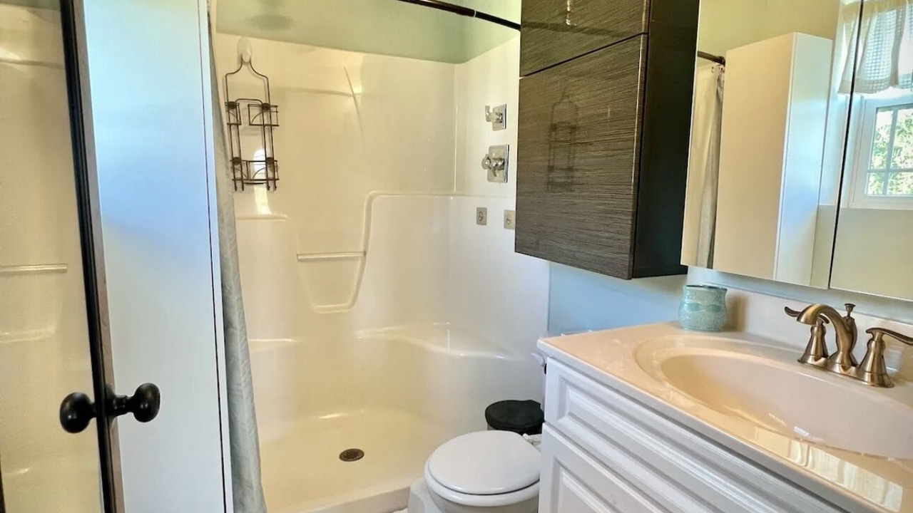 Photo of Bathroom in Hudson Lake
