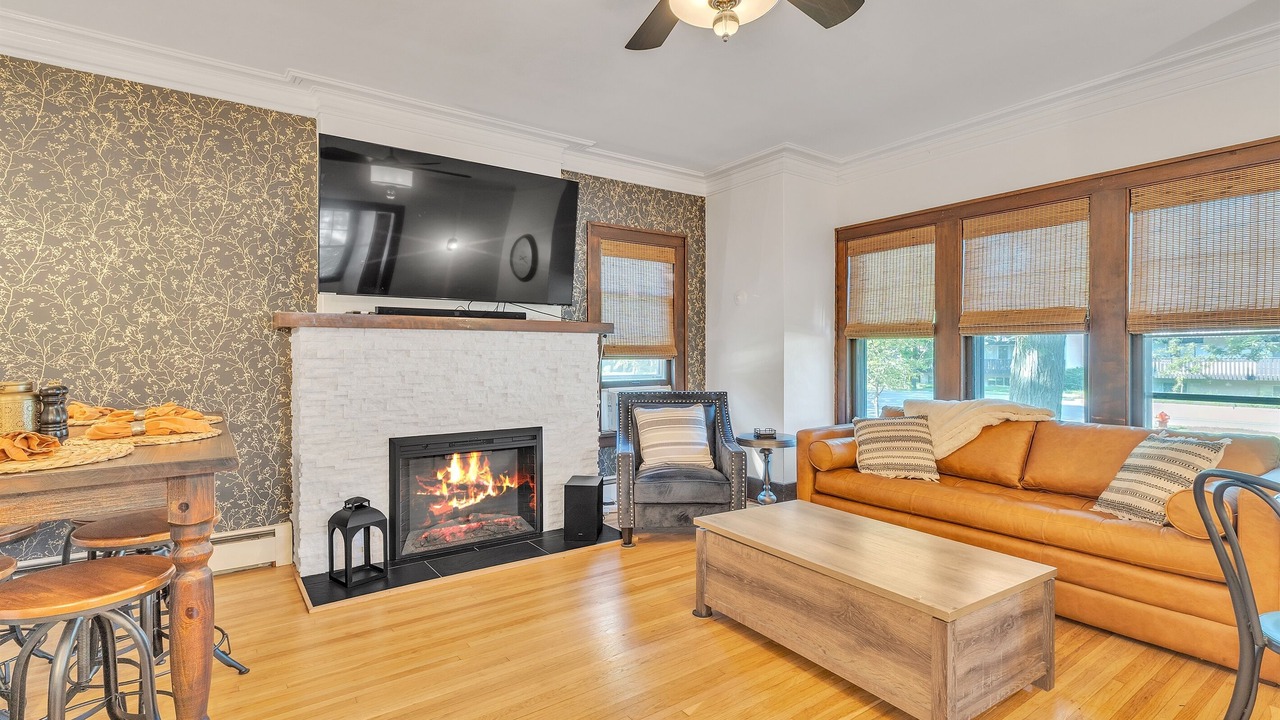 Photo of Livingroom in Burns Park