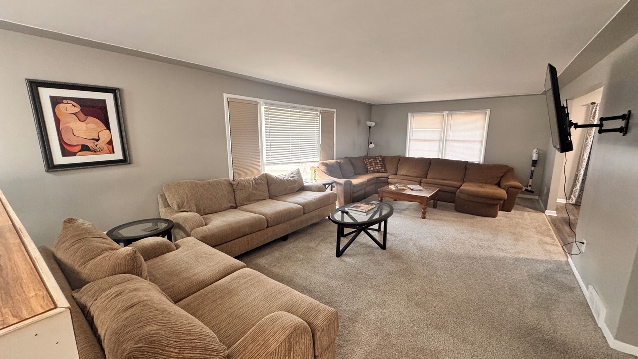 Photo of Livingroom in Westside Connection