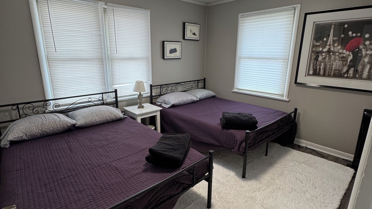 Photo of Bedroom in Westside Connection