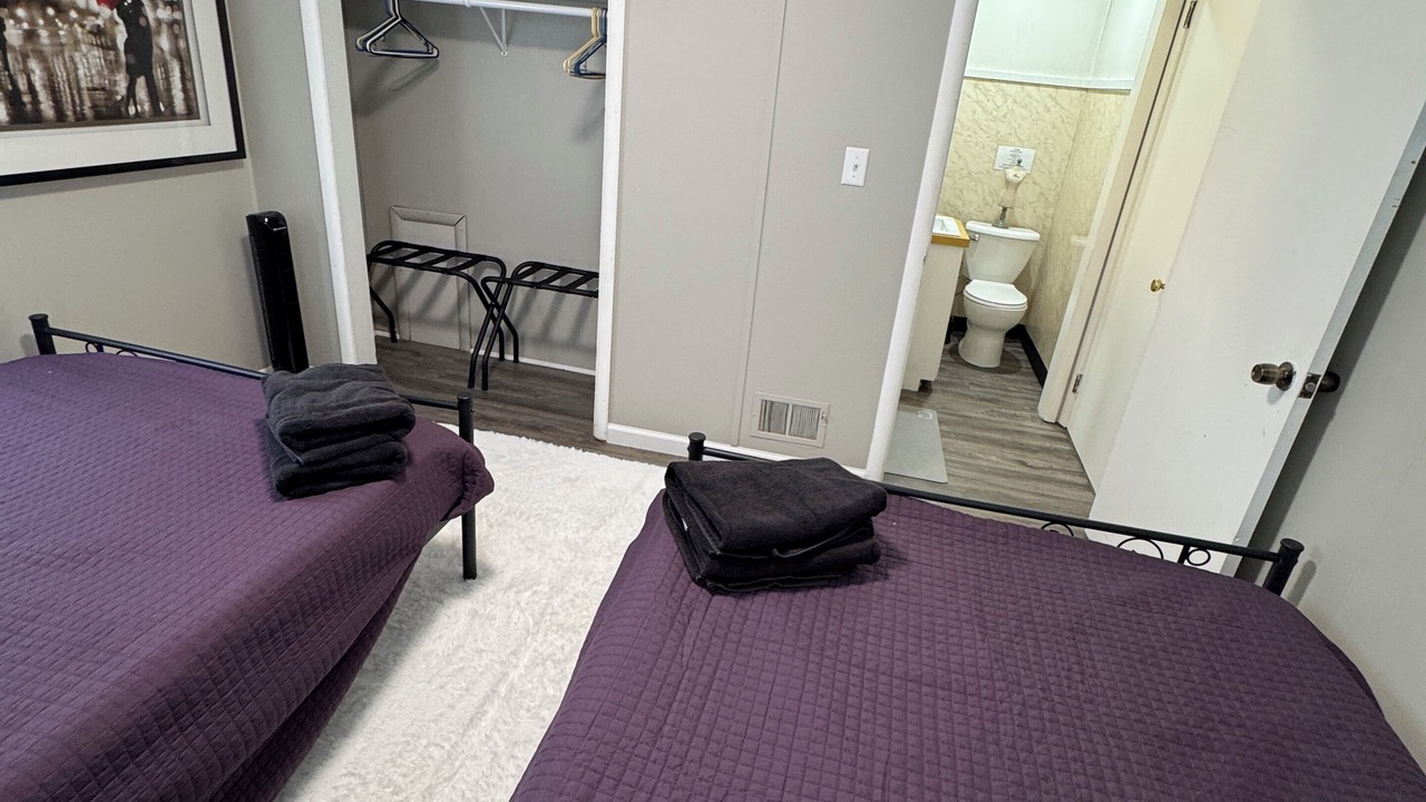 Photo of Bedroom in Westside Connection